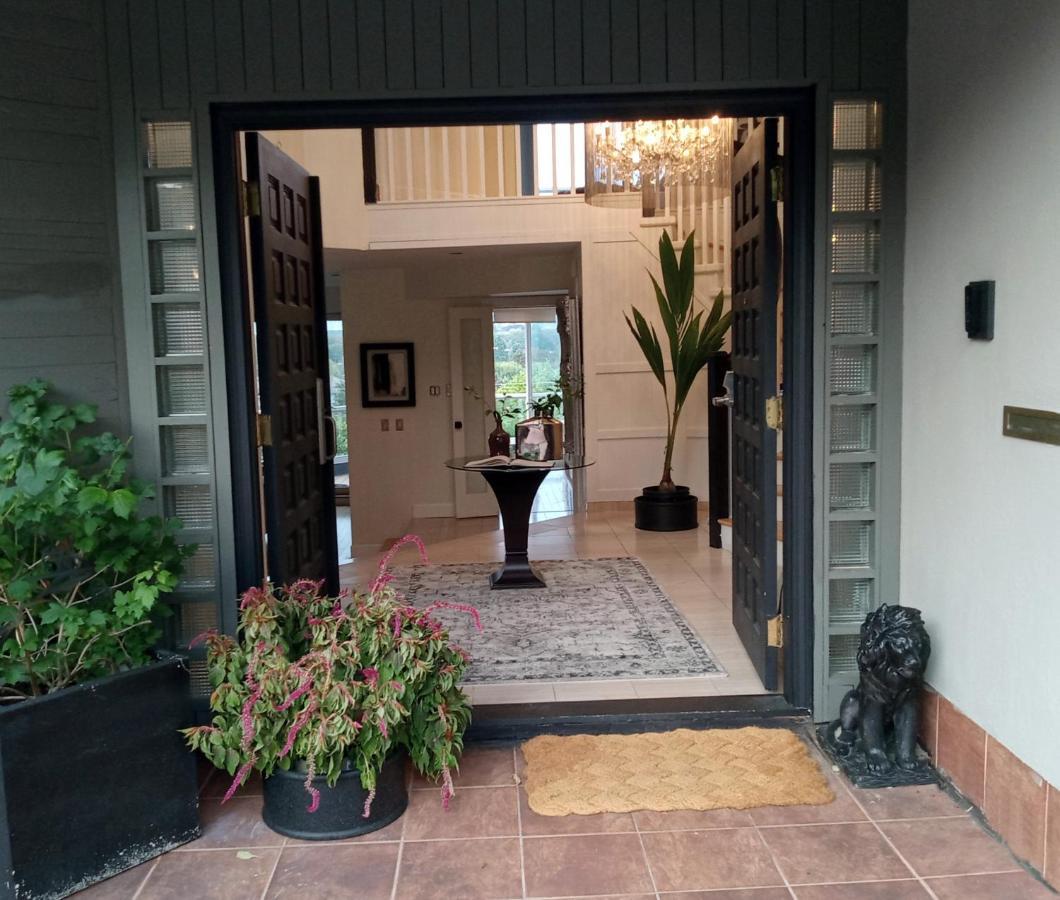 Suite Smart Vancouver Exterior photo
